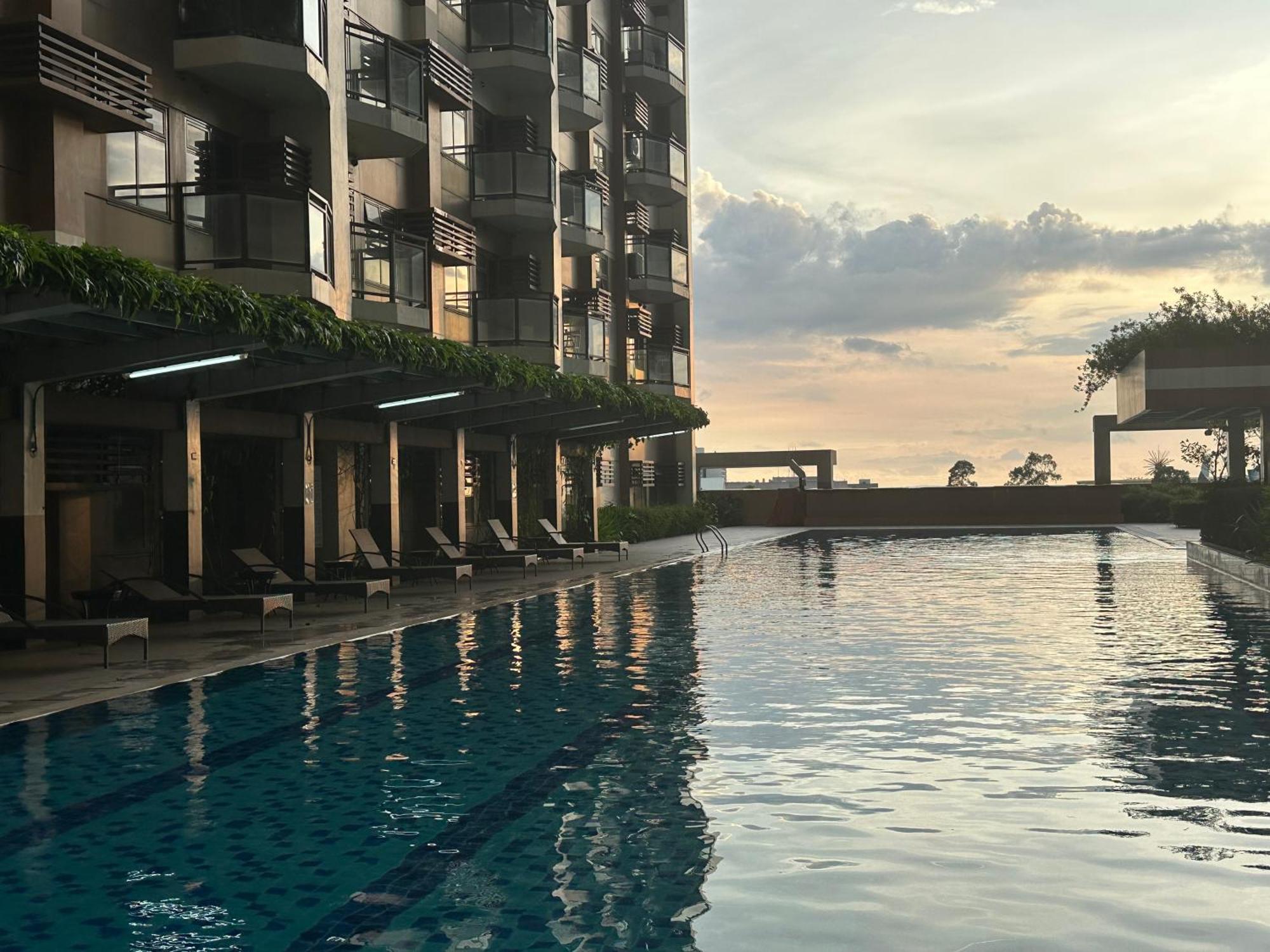 Апартаменты The Radiance Manila Bay Экстерьер фото